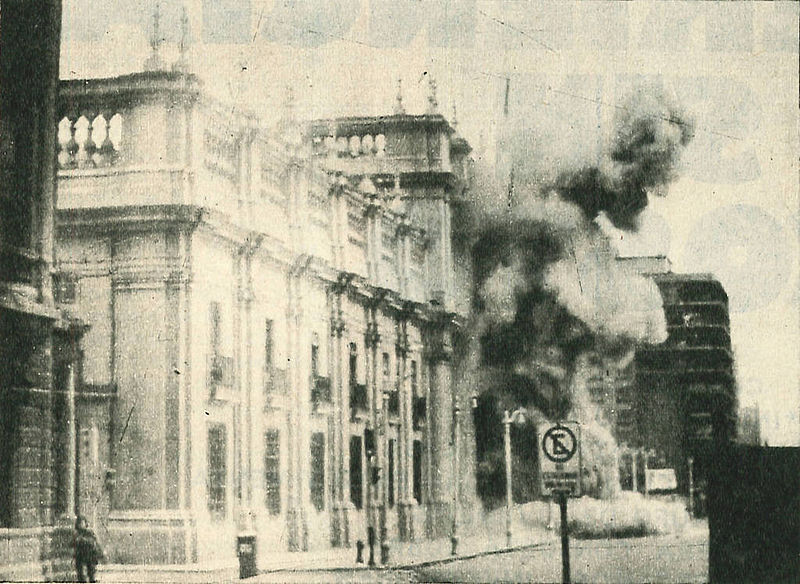 Coup d'État du 11 septembre 1973. Bombardement de La Moneda (palais présidentiel, Santiago du Chili) 