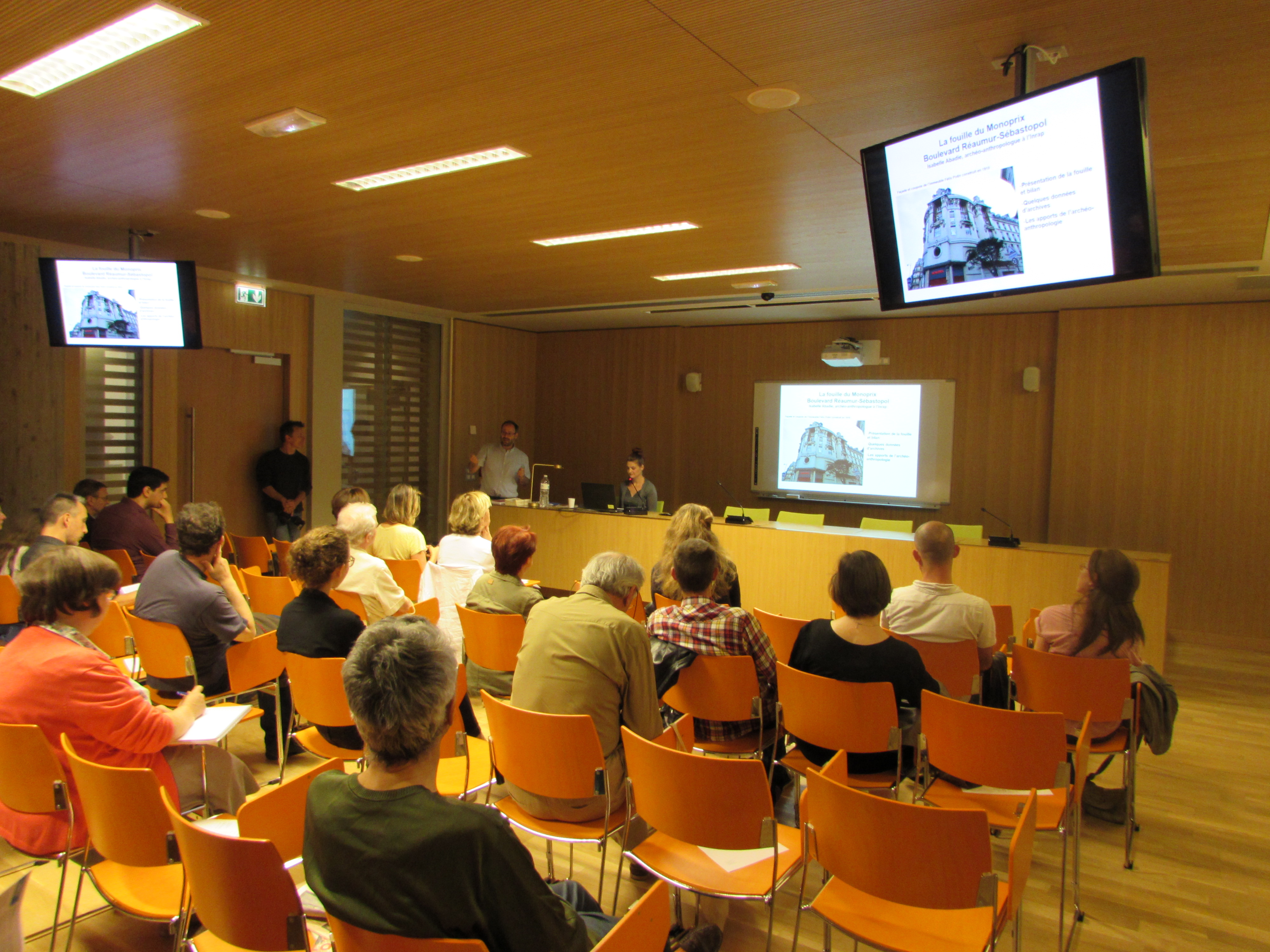 Conférence d'Isabelle Abadie aux 6e Journées nationales d’archéologie 